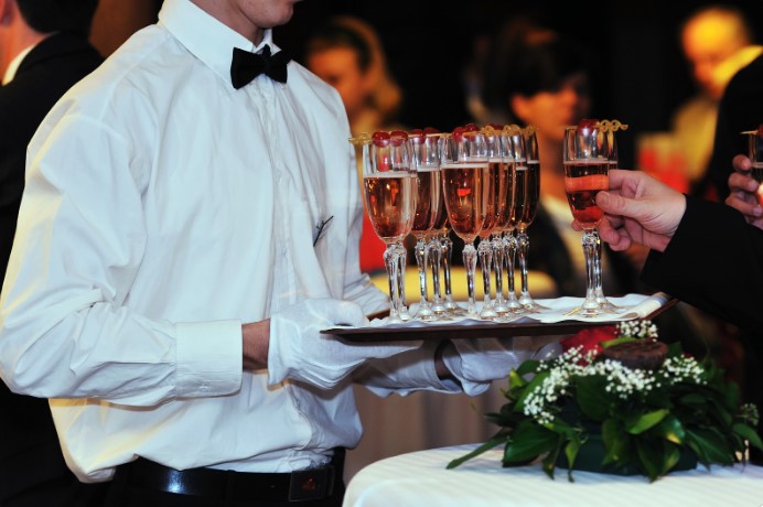 как проходит выездной кейтеринг